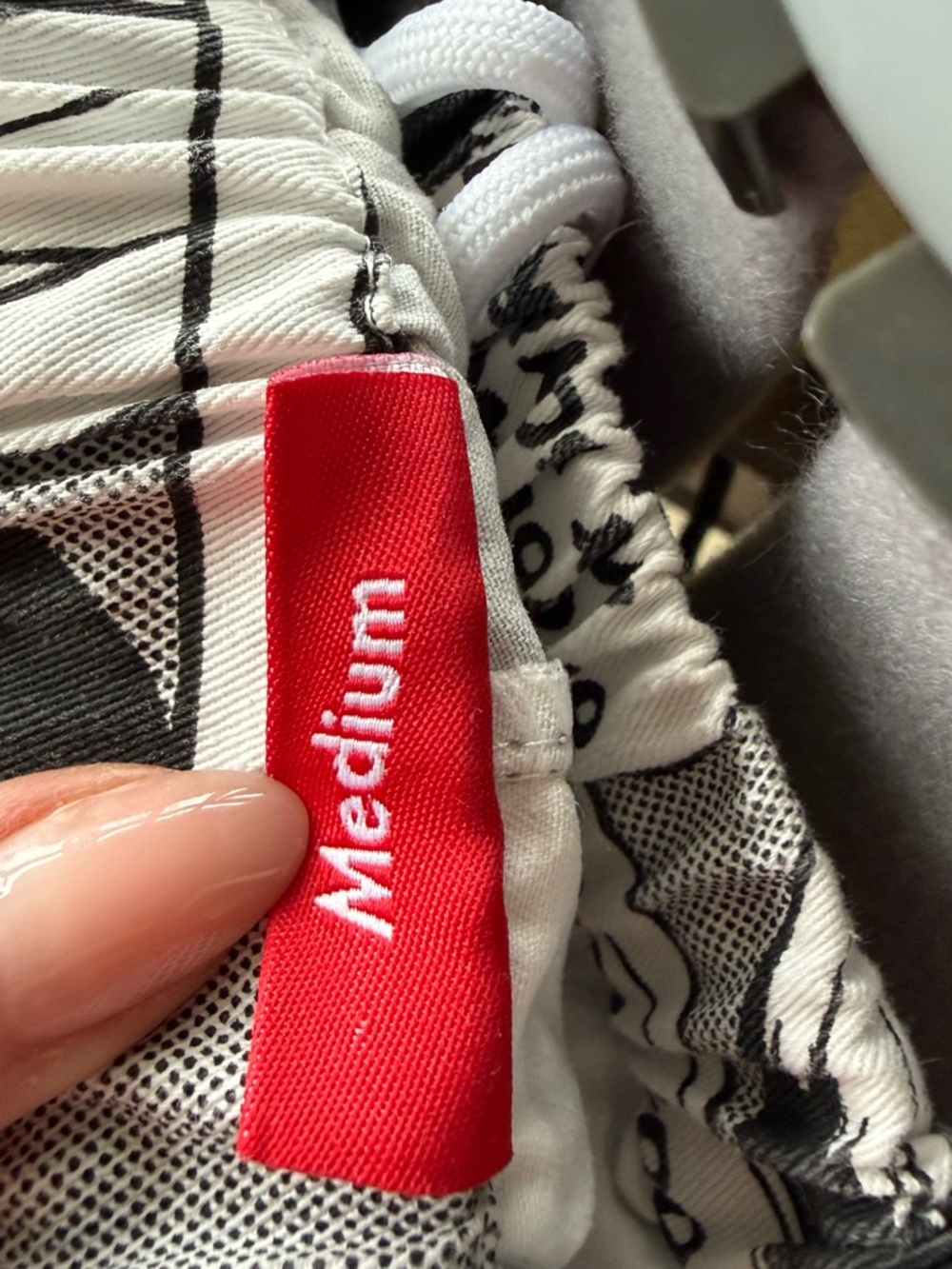Supreme Black & White Graphic Elastic Waist Shorts with Red Logo - Picture 7 of 7